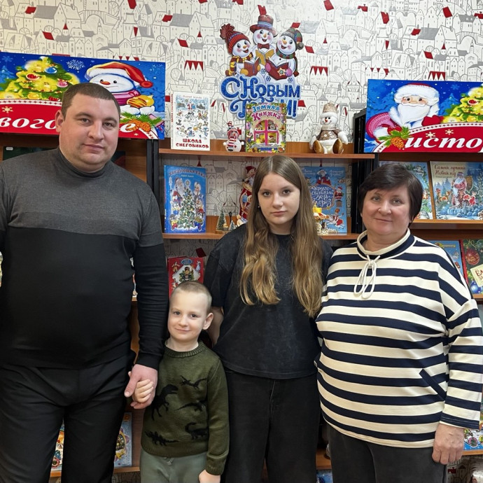 Час семейного чтения &laquo;В гостях у зимней сказки&raquo;