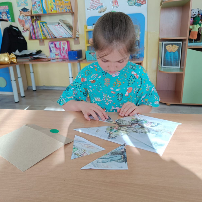 Познавательный час «Маленькие герои большой войны».