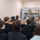Обзор выставки-хроники «История тылового рабочего посёлка Полысаево» 1