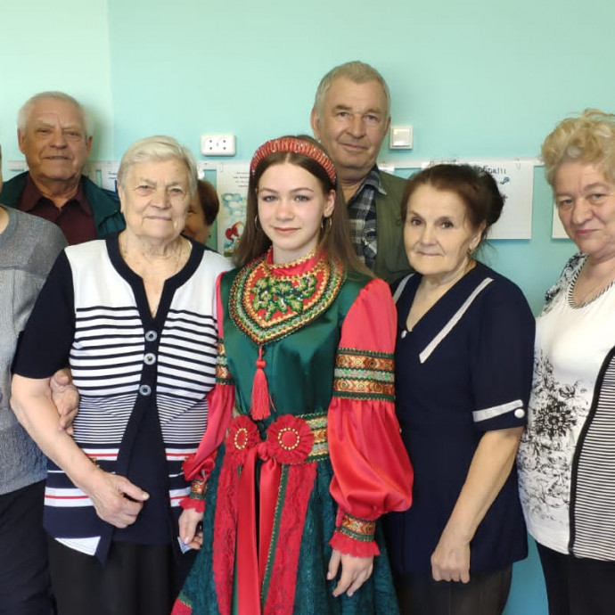 Познавательный час "Обряды и традиции русского народа"